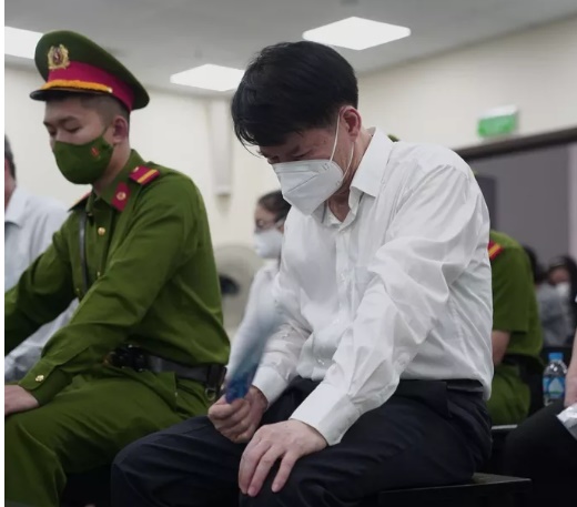 Bị cáo Trương Quốc Cường (áo trắng) tại tòa - Ảnh: Minh Hùng