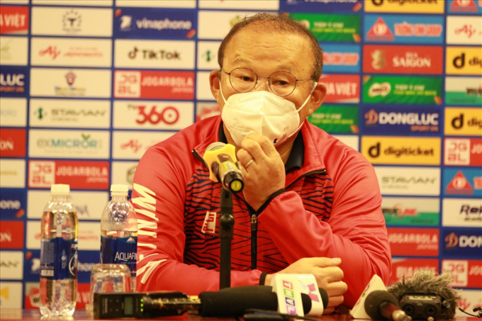 Huấn luyện viên Park Hang-seo chưa hài lòng với màn trình diễn của U23 Việt Nam. Ảnh: M.Đ