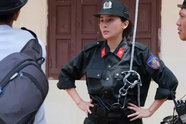 Diễn viên Cao Thái Hà trong phim ''Bão ngầm''.