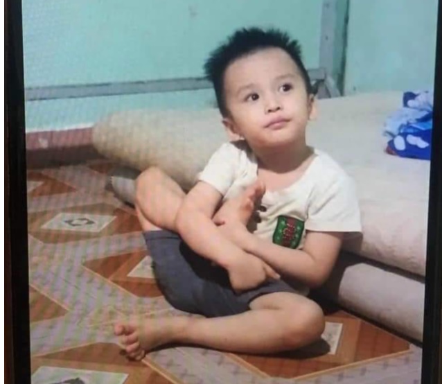 Tuấn Hùng mới 4 tuổi, chưa nói rành GIA ĐÌNH CUNG CẤP