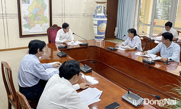 Bí thư Tỉnh ủy Nguyễn Hồng Lĩnh chủ trì buổi tiếp công dân Văn Thị Hoa (P.Xuân Lập, TP.Long Khánh)