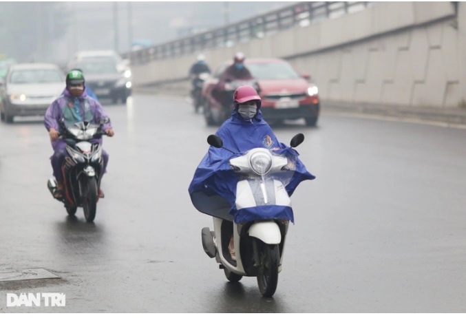 Thời tiết Hà Nội những ngày gần đây liên tục mưa to (Ảnh: Nguyễn Dương).