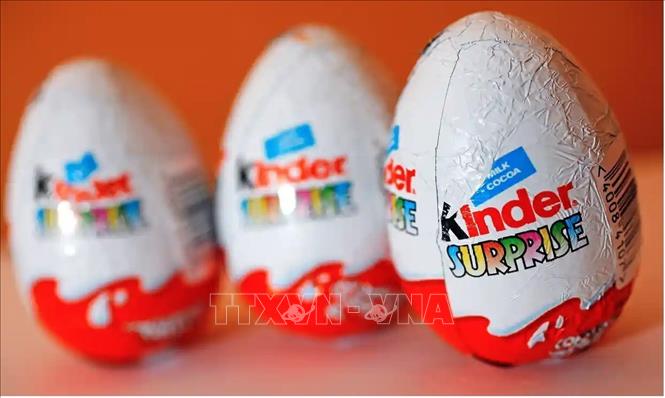 Kẹo socola trứng Kinder Surprise của Hãng sản xuất bánh kẹo Ferrero. Ảnh: The Guardian/TTXVN