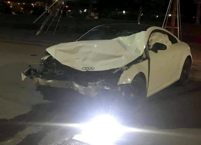 Xe ô tô Audi hư hỏng nặng tại hiện trường CTV