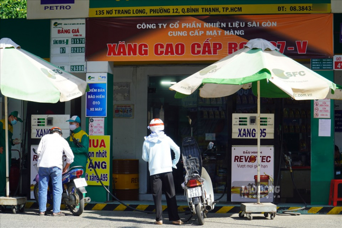 Các cửa hàng xăng thuộc Công ty Cổ phần Nhiên liệu Sài Gòn cung cấp xăng cao cấp RON 97 - V. Ảnh: Ngọc Lê