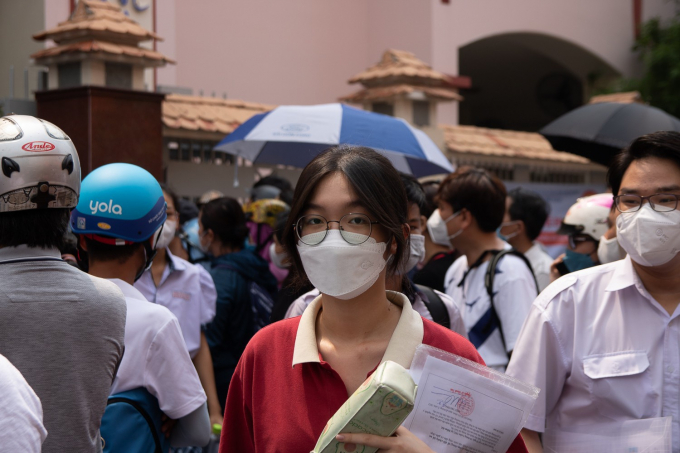 Thí sinh hoàn thành bài thi trong tự tin vì có 2 lựa chọn đề đóng và đề mở NGỌC LONG