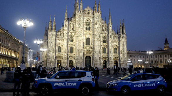 Nhà thờ chính tòa Milano nằm trên quảng trường Piazza del Duomo - Ảnh: MILANO TODAY