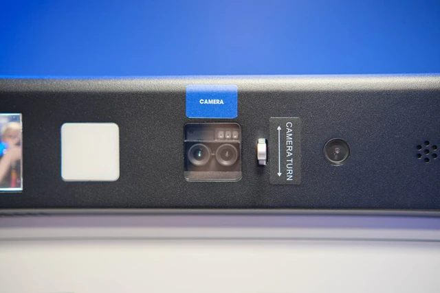 Cận cảnh hệ thống camera được tích hợp trên cây ATM