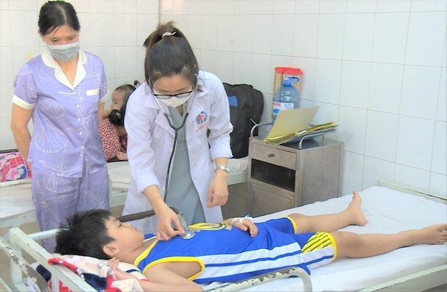 Hầu hết các huyện, thị xã ở Bình Phước không có phòng y tế
