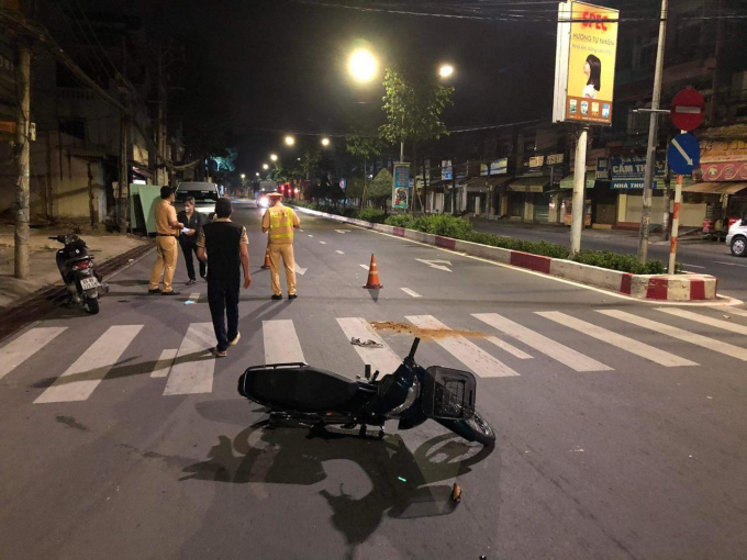 Hiện trường nạn nhân Sang gục ngã, sau đó chết tại bệnh viện C.T.V