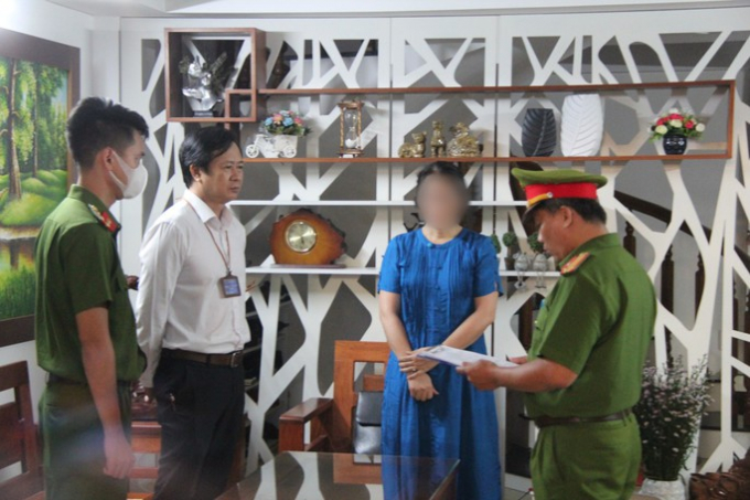 Trước đó, ông Tôn Thất Thạnh, cựu Giám đốc CDC Đà Nẵng và thuộc cấp bị Công an TP Đà Nẵng bắt tạm giam vì hành vi 