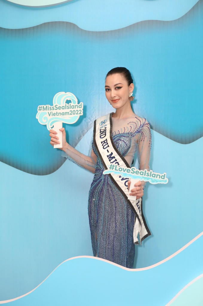 The Runner-up of Miss World Laos - Miss Xanita Savengxok xuất hiện xinh đẹp, hút hồn tại buổi họp báo.