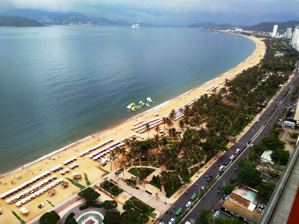 Các công viên và khu du lịch Evason Ana Mandara trên bãi biển Nha Trang hiện nay - Ảnh: PHAN SÔNG NGÂN