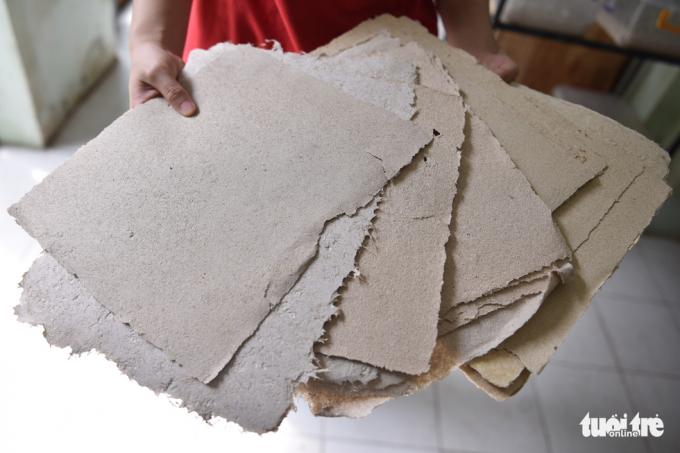 Giấy từ phân voi hiện tại được nhóm cung cấp cho các lớp hè của các đơn vị giáo dục trẻ em