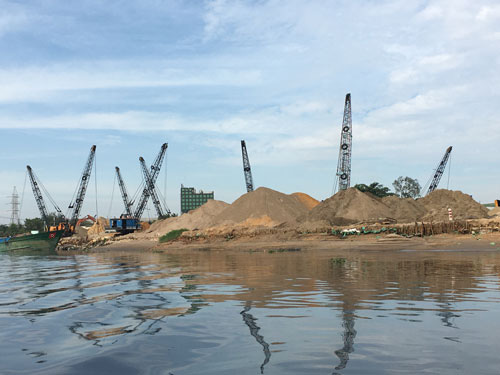 Một bến thủy nội địa hoạt động không phép trên địa bàn huyện Bình Chánh