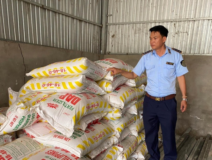 Cục Quản lý thị trường tỉnh Kiên Giang phát hiện, thu giữ 2,5 tấn phân bón giả
