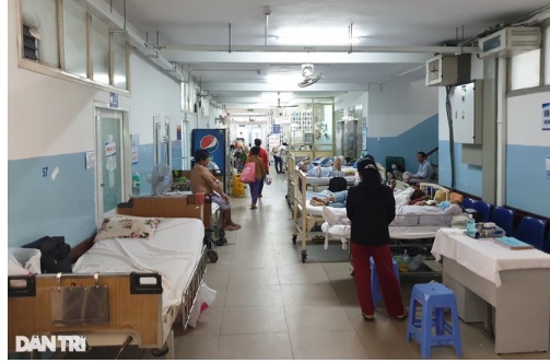 Bệnh viện Nhân dân Gia Định, nơi xảy ra sự việc bác sĩ bị bóp cổ, dọa giết tối 27/7 (Ảnh: Hoàng Lê).