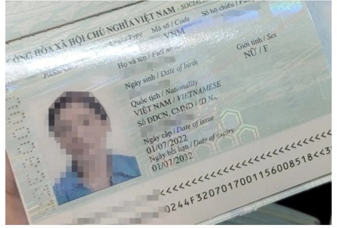 Hộ chiếu mới được cấp từ 1/7. Ảnh: Hoàng Lam.