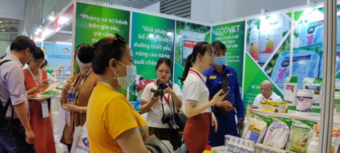 Nhiều khách tham quan ILDEX Vietnam 2022. Ảnh: AN NA