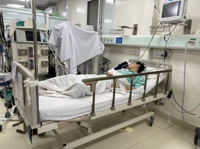 Một trong những nạn nhân dần bình phục tại Bệnh viện Nhân dân Gia Định. Ảnh: BSCC