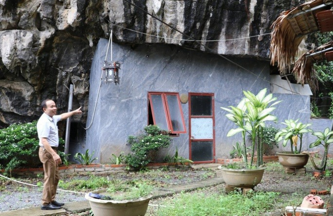 Hình ảnh phòng ngủ có giá gần 100 triệu đồng trong hang đá thời điểm Sở Du lịch tỉnh Ninh Bình đi kiểm tra