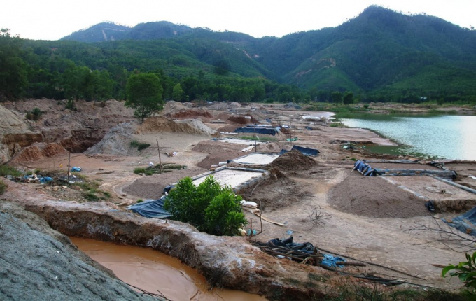 Tình trạng khai thác vàng trái phép tại mỏ vàng Bồng Miêu trở thành điểm nóng thời gian dài MẠNH CƯỜNG