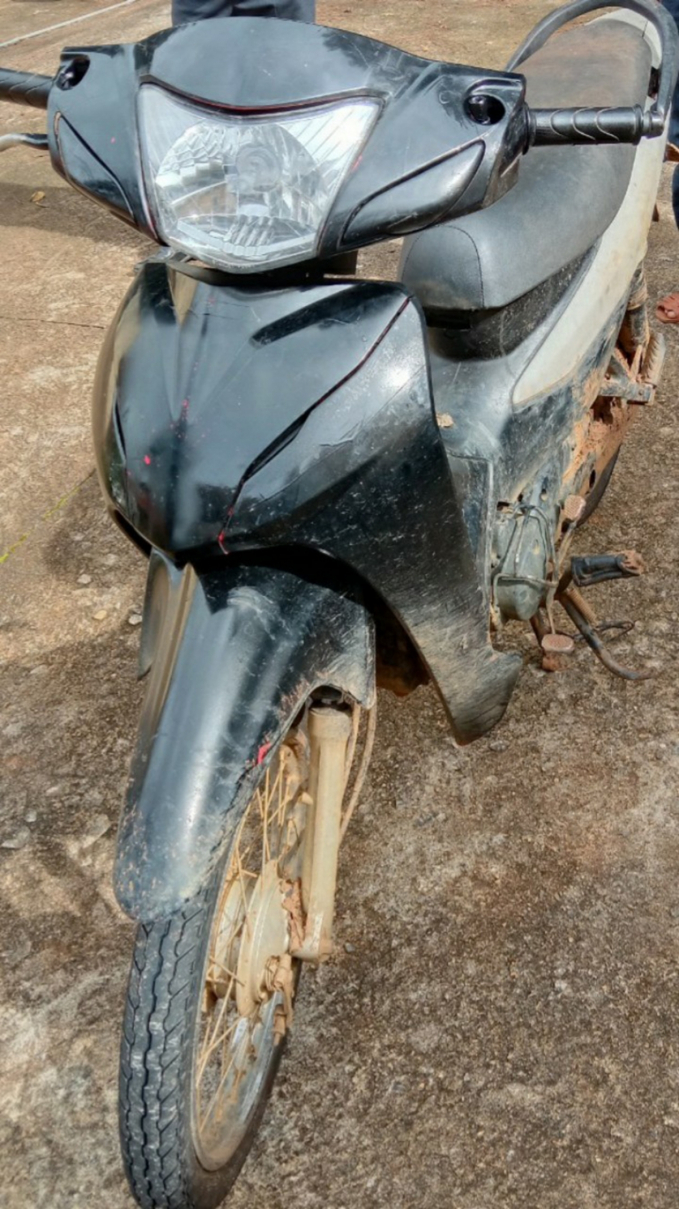 Xe máy nghi của nạn nhân được tìm thấy tại xã Đăk Rong, huyện Kbang, Gia Lai. Ảnh: Công an Gia Lai