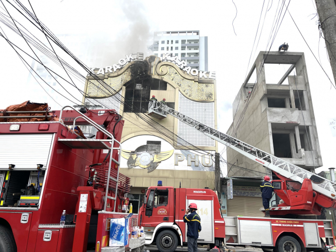 Hiện trường vụ cháy tại cơ sở kinh doanh karaoke An Phú khiến 32 người tử vong.
