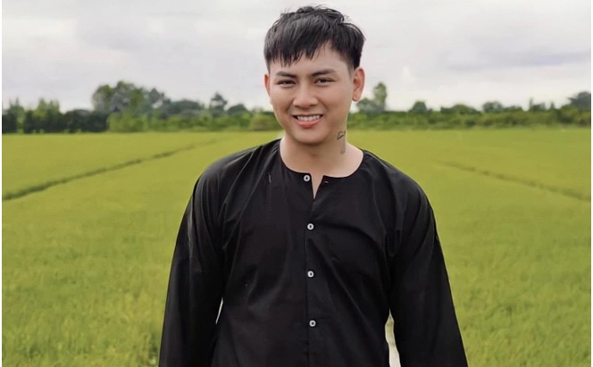 Hoài Lâm dừng hoạt động suốt thời gian dài.