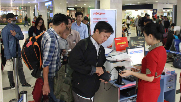 Hàng không vào mùa làm ăn dịp Tết, giá vé neo ở mức cao - Ảnh: C.TRUNG