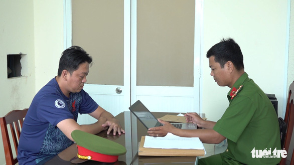 Bị can Lương Duy Phúc tại cơ quan điều tra - Ảnh: ĐOÀN DIỂU