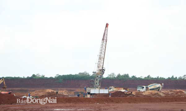 Công tác giải phóng mặt bằng dự án Sân bay Long Thành thời gian qua bị chậm tiến độ. Ảnh: P.Tùng