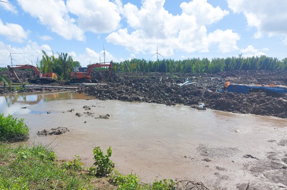 Hiện trường khai thác cát tại xã Vĩnh Hải, thị xã Vĩnh Châu, tỉnh Sóc Trăng ghi nhận vào ngày 27-8-2022