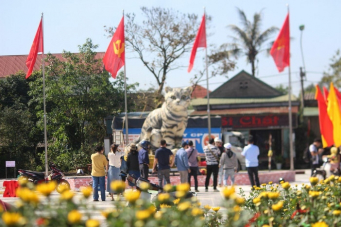 Linh vật năm Quý Mão 2023 ở huyện Triệu Phong đặt tại khu vực quảng trường bên con đường từ quốc lộ 1A ngôi Chùa Sắc Tứ Tịnh Quang nổi tiếng.