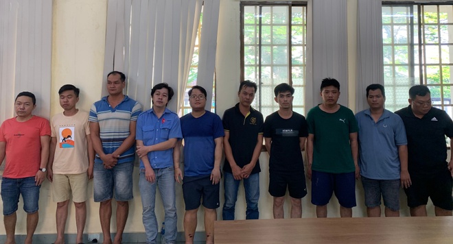 Các nghi phạm trong đường dây tổ chức đánh bạc, đánh bạc. Ảnh: T.L.
