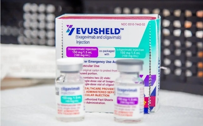 Thuốc Evusheld của AstraZeneca. Ảnh: Evening Standard.