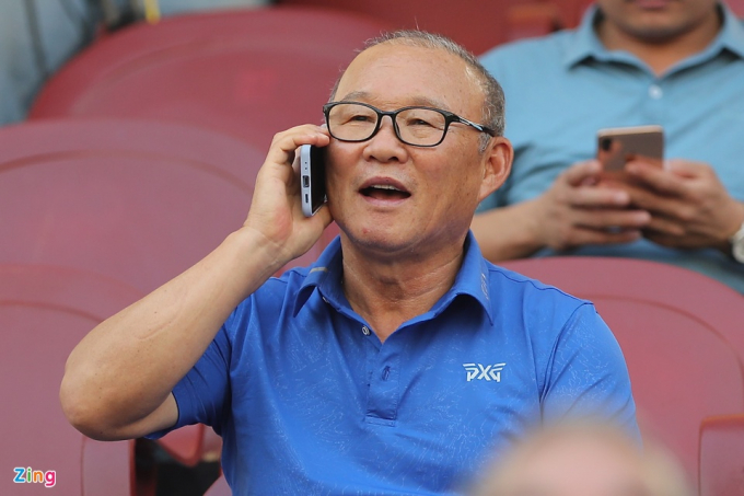 HLV Park kể chuyện mình từng được nhiều người thân thiết khuyên sớm chia tay bóng đá Việt Nam nhưng ông không đồng ý. Ảnh: Bảo Ngọc.