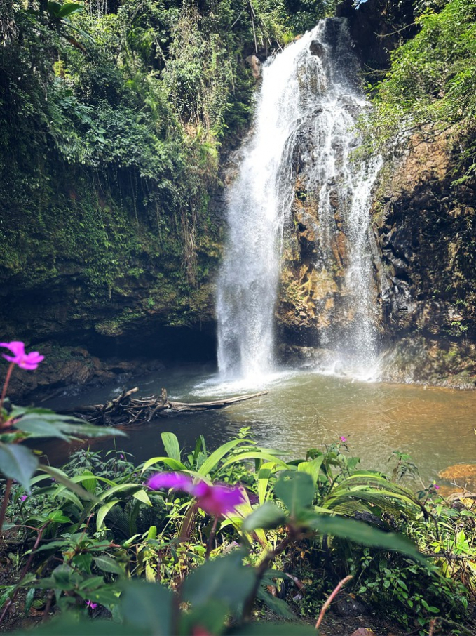 Thác Tam Hợp