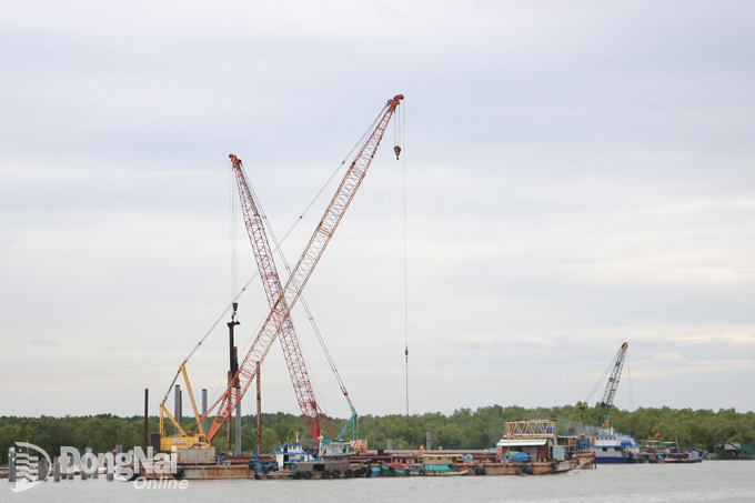 Cảng biển Phước An, cảng biển lớn nhất tỉnh, khi hoàn thành xây dựng sẽ đóng vai trò hạt nhân để Nhơn Trạch phát triển thành đô thị công nghiệp - thành phố cảng. Ảnh: P.TÙNG