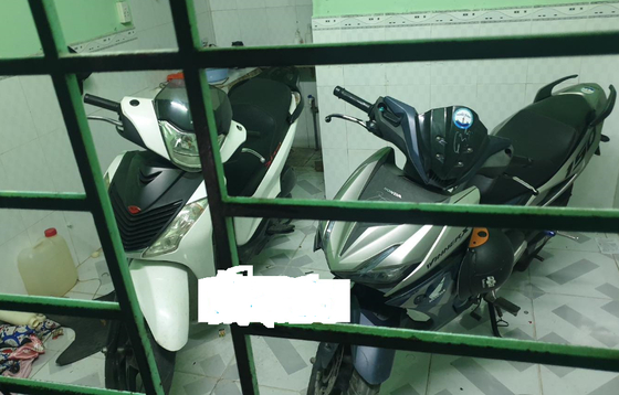 Hai chiếc xe nghi bị mất được phát hiện trong phòng trọ trên địa bàn phường Bình Hòa, TP Thuận An