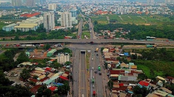 Dự án mở rộng đường Đồng Văn Cống quá chậm trễ