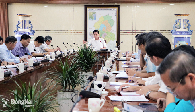 Ủy viên Trung ương Đảng, Bí thư Tỉnh ủy Nguyễn Hồng Lĩnh phát biểu kết luận buổi làm việc