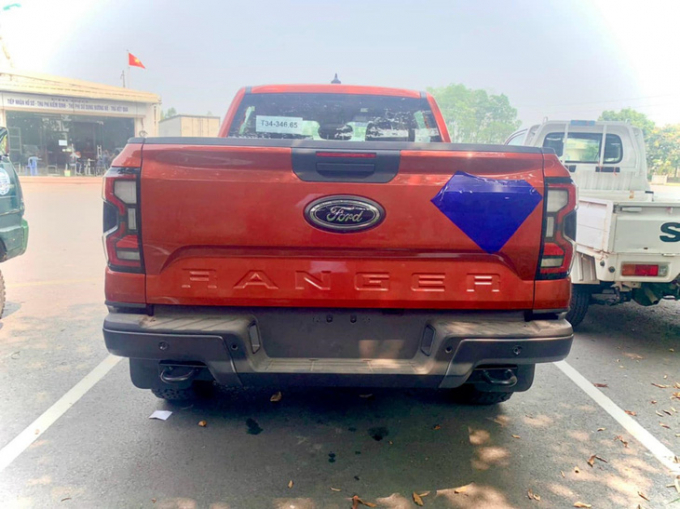 Chiếc xe ở Việt Nam không thấy sự hiện diện của ống xả - Ảnh: Đại lý Ford/Facebook