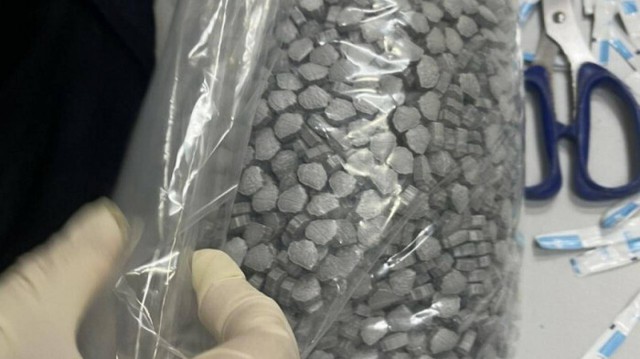 Lực lượng hải quan đã thu giữ hơn 10kg thuốc lắc và ma túy trên chuyến bay VN10, từ Pháp về Việt Nam.