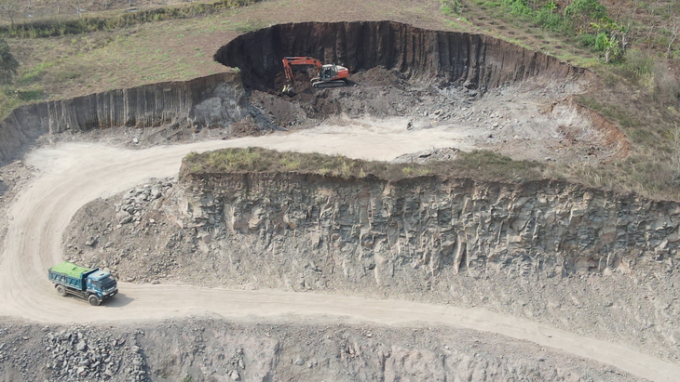 Điểm khai thác đất trái phép tại xã Đạ Ròn, huyện Đơn Dương