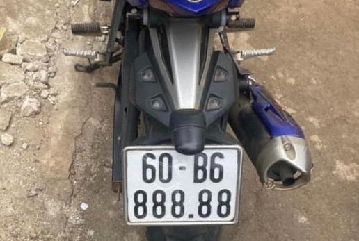Xe Exciter gắn biển số ngũ quý 8