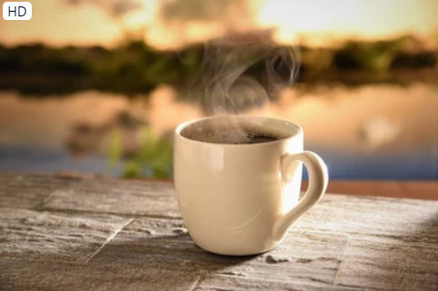 Cà phê đen không đường, được xem là cách uống cà phê lành mạnh nhất. Sở dĩ loại cà phê này mang lại vô số lợi ích là nhờ nó ít calo và nhiều chất chống oxy hóa Shutterstock