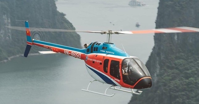 Máy bay trực thăng Bell 505 mang số hiệu VN-8650 rơi ở khu vực giáp ranh vịnh Hạ Long (Quảng Ninh) và vịnh Lan Hạ (Hải Phòng).