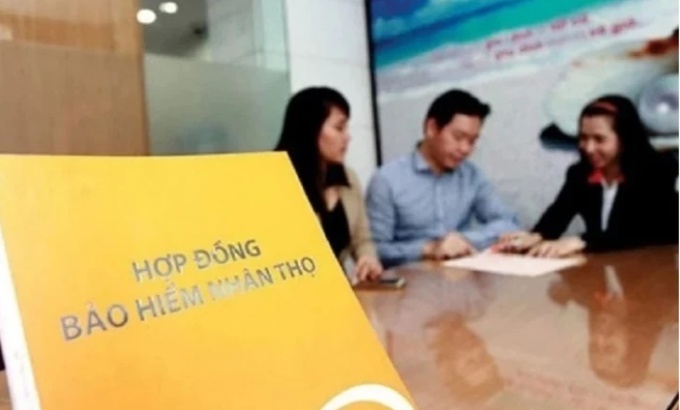 Khách hàng cần cân nhắc khi mua hợp đồng bảo hiểm nhân thọ.
