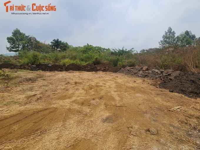 Một số thửa đất tại xã Bàu Hàm ghi nhận vị trí đổ vẫn còn mới, xốp chưa có hiện tượng sụt. Ảnh NL